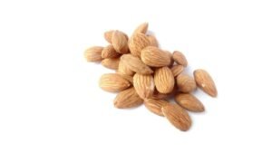 Badam khane se hair fall kam hona aur baal majboot hona – Hair benefits of almonds